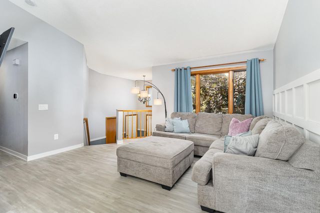 8345 Grace Ct., Victoria, MN 55386