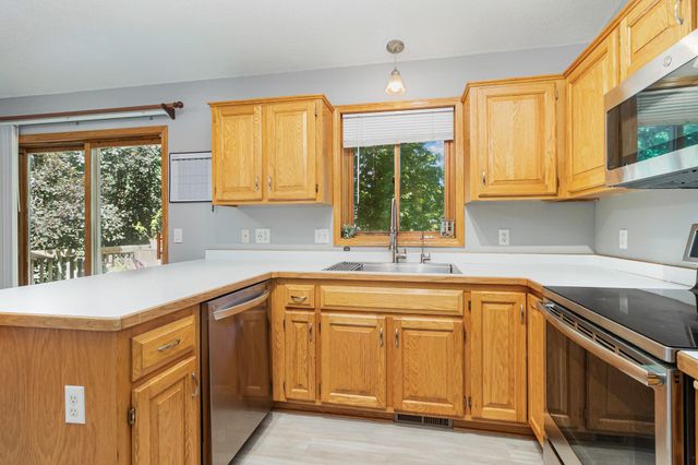 8345 Grace Ct., Victoria, MN 55386