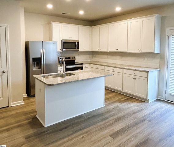 1326 Roadstead Lane, Spartanburg, SC 29306