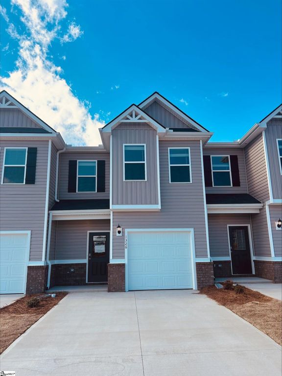 1326 Roadstead Lane, Spartanburg, SC 29306