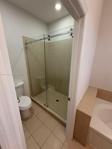 723 NE 193rd St, Miami, FL 33179