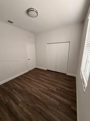 723 NE 193rd St, Miami, FL 33179