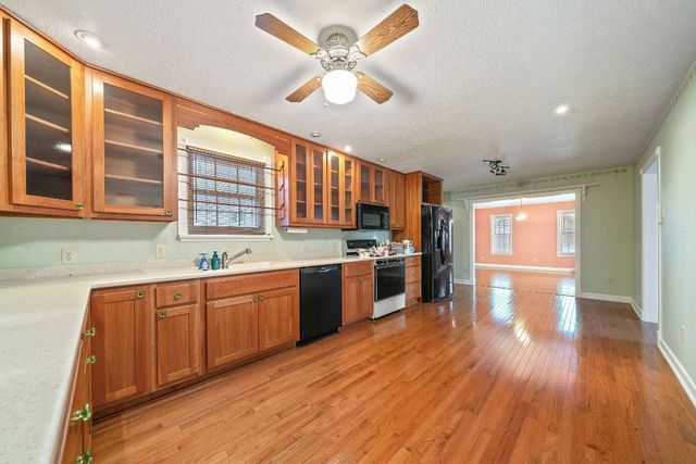 22488 STATE 18 Highway, Conneautville, PA 16406