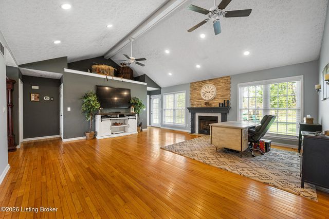 442 Clarks Ln, Shepherdsville, KY 40165