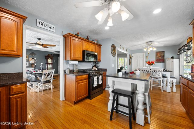 442 Clarks Ln, Shepherdsville, KY 40165