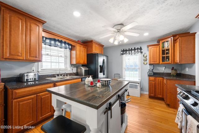 442 Clarks Ln, Shepherdsville, KY 40165