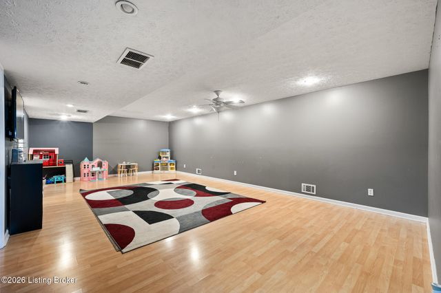 442 Clarks Ln, Shepherdsville, KY 40165
