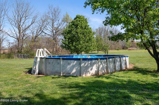 442 Clarks Ln, Shepherdsville, KY 40165