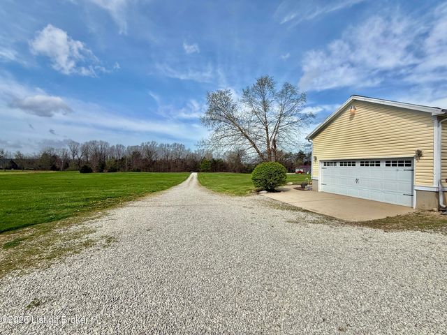 442 Clarks Ln, Shepherdsville, KY 40165