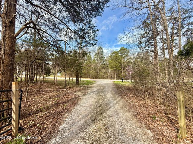 442 Clarks Ln, Shepherdsville, KY 40165