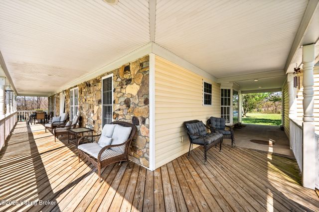 442 Clarks Ln, Shepherdsville, KY 40165