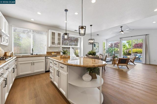 599 Timberleaf Ct., Walnut Creek, CA 94598