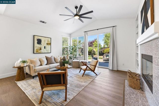 599 Timberleaf Ct., Walnut Creek, CA 94598