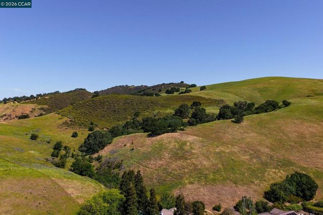 599 Timberleaf Ct., Walnut Creek, CA 94598