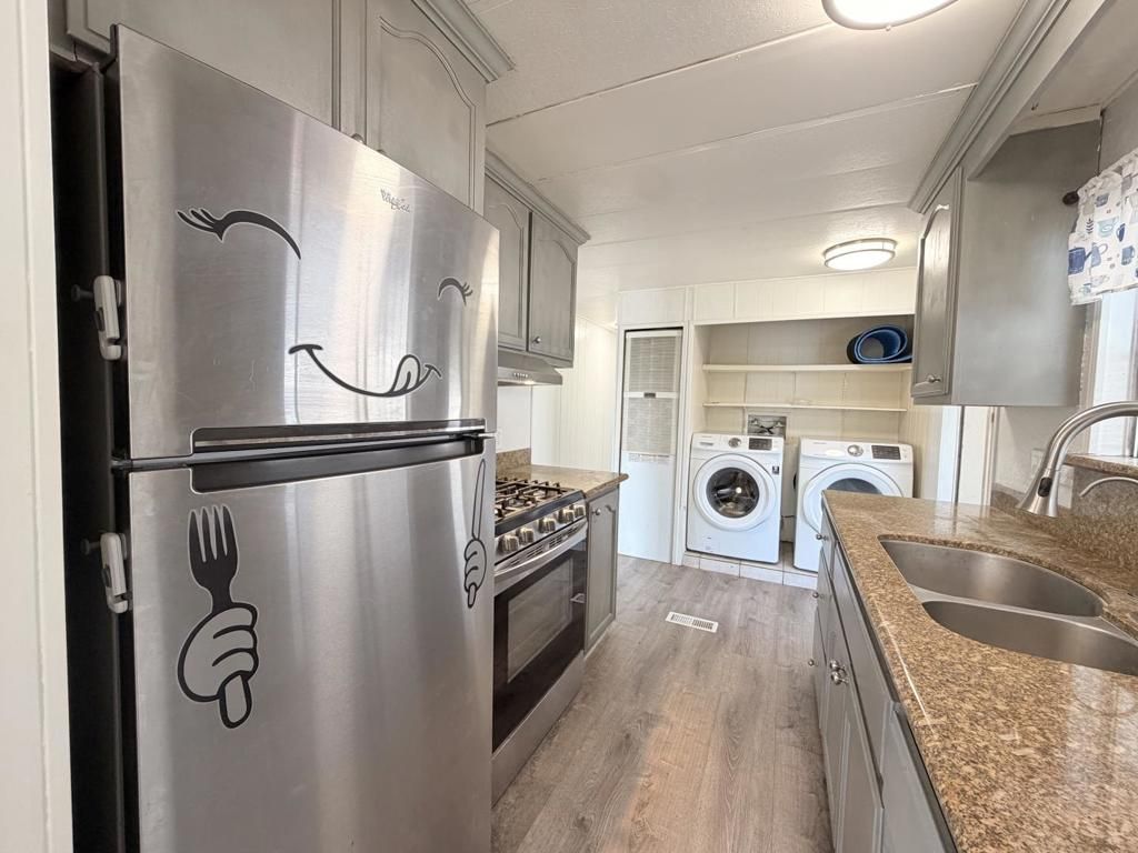 Image 8 of property listing at 5450 Monterey Highway, San Jose, CA 95111