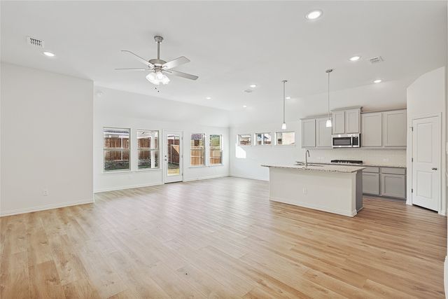 4928 Hitching Post Drive, Fort Worth, TX 76036