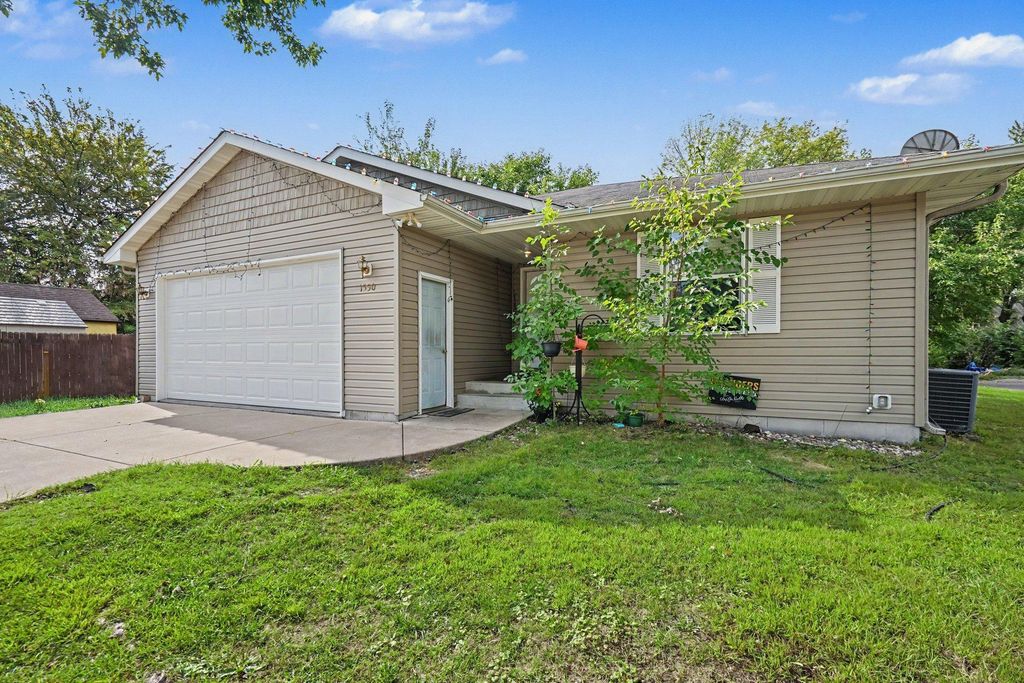 1550 41st Avenue NE, Columbia Heights, MN 55421 — photo 3