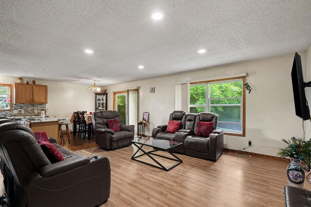 1550 41st Avenue NE, Columbia Heights, MN 55421 — photo 5