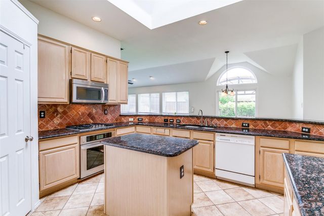 104 Dorsett Drive, Irving, TX 75063