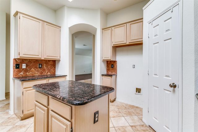 104 Dorsett Drive, Irving, TX 75063