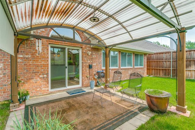 104 Dorsett Drive, Irving, TX 75063