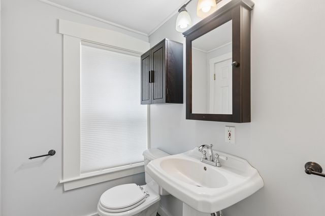 567 First Crown Point Road, Strafford, NH 03884