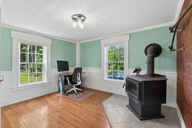 567 First Crown Point Road, Strafford, NH 03884