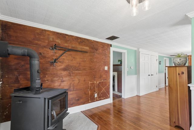 567 First Crown Point Road, Strafford, NH 03884