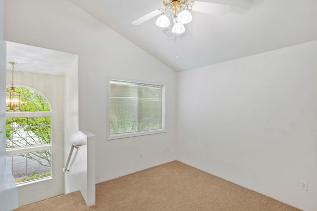 906 Mary Jane Avenue, Ashland, OR 97520