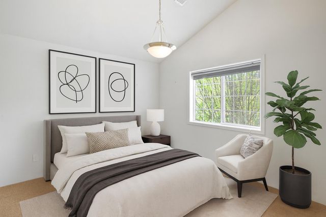 906 Mary Jane Avenue, Ashland, OR 97520