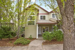 906 Mary Jane Avenue, Ashland, OR 97520