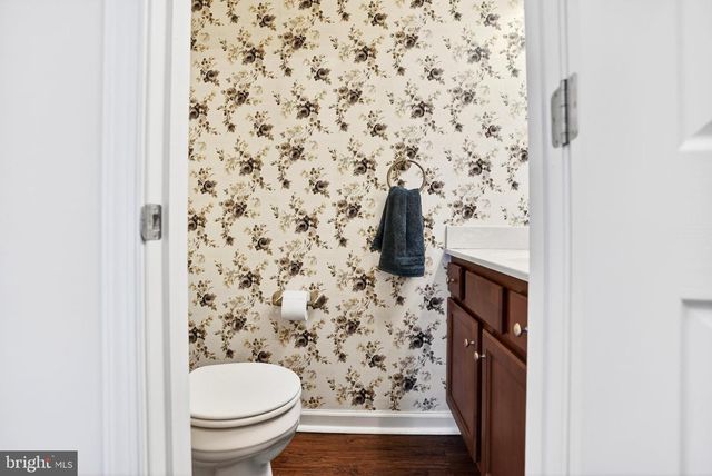 175 N OAKWOOD, Selinsgrove, PA 17870