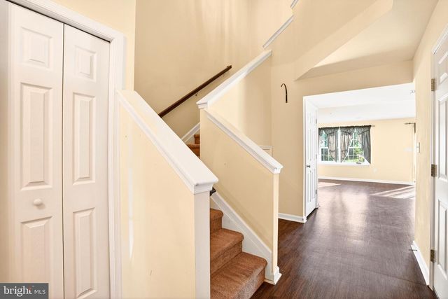 175 N OAKWOOD, Selinsgrove, PA 17870