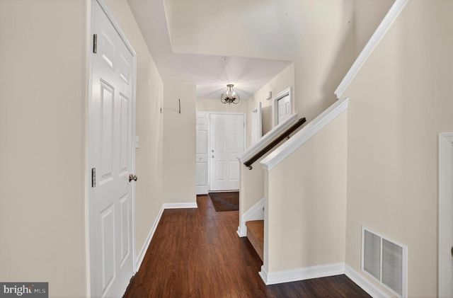 175 N OAKWOOD, Selinsgrove, PA 17870