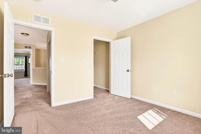 175 N OAKWOOD, Selinsgrove, PA 17870