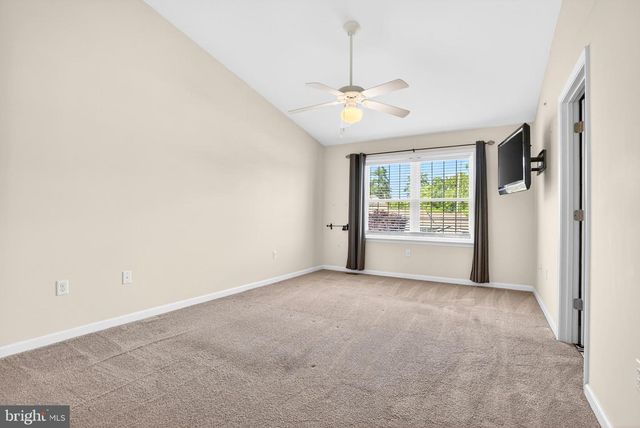 175 N OAKWOOD, Selinsgrove, PA 17870