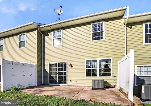 175 N OAKWOOD, Selinsgrove, PA 17870