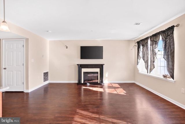 175 N OAKWOOD, Selinsgrove, PA 17870