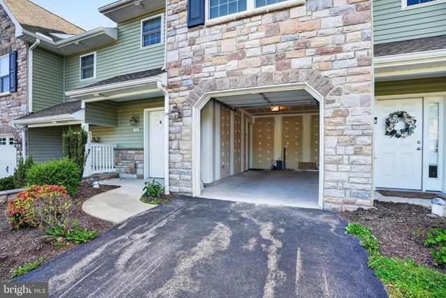 175 N OAKWOOD, Selinsgrove, PA 17870