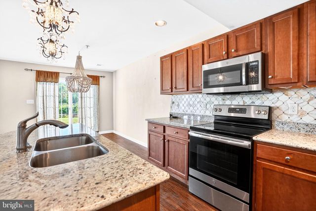 175 N OAKWOOD, Selinsgrove, PA 17870