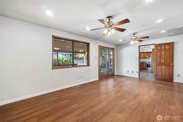 16424 126th Place SE, Renton, WA 98058