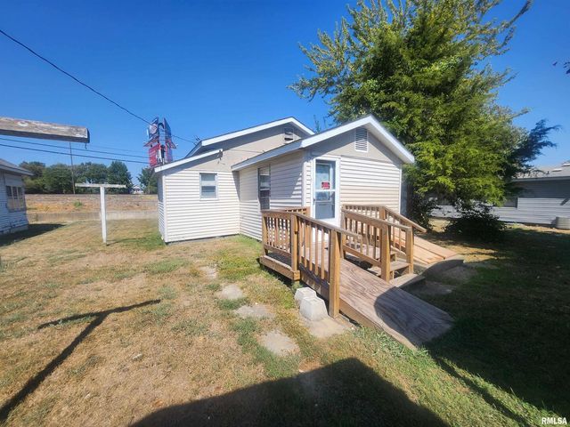 718 W WATER Street, Pinckneyville, IL 62274