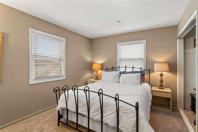 2604 69th Street, Urbandale, IA 50322