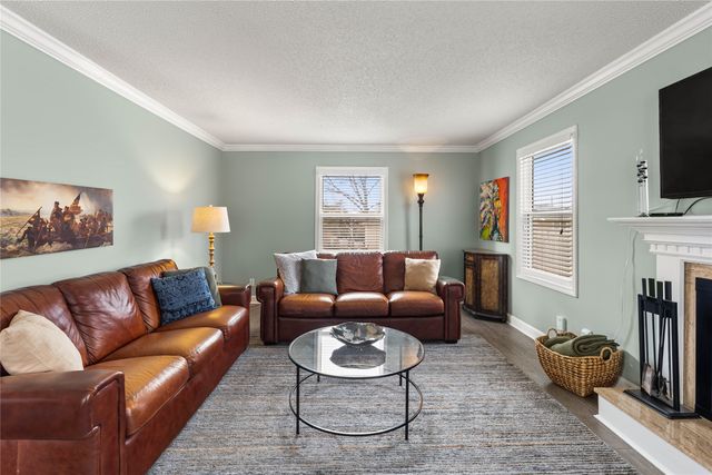 2604 69th Street, Urbandale, IA 50322