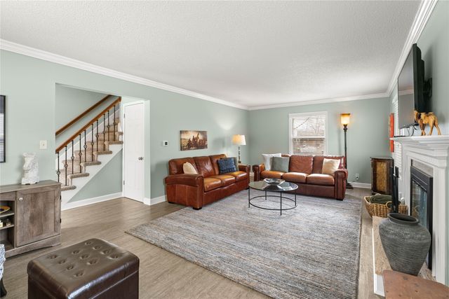 2604 69th Street, Urbandale, IA 50322