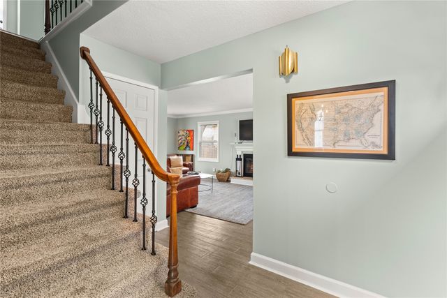 2604 69th Street, Urbandale, IA 50322