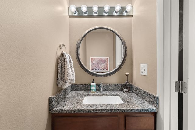 2604 69th Street, Urbandale, IA 50322