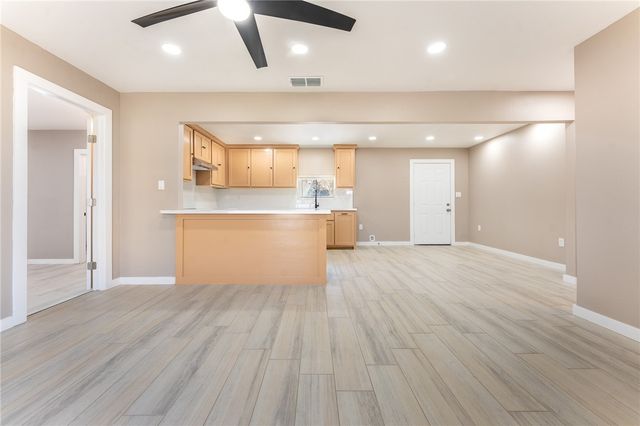 2018 Braeswood Dr, Corpus Christi, TX 78412