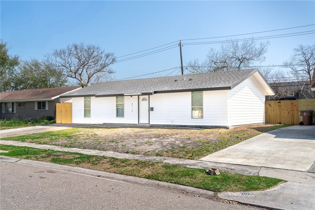 2018 Braeswood Dr, Corpus Christi, TX 78412