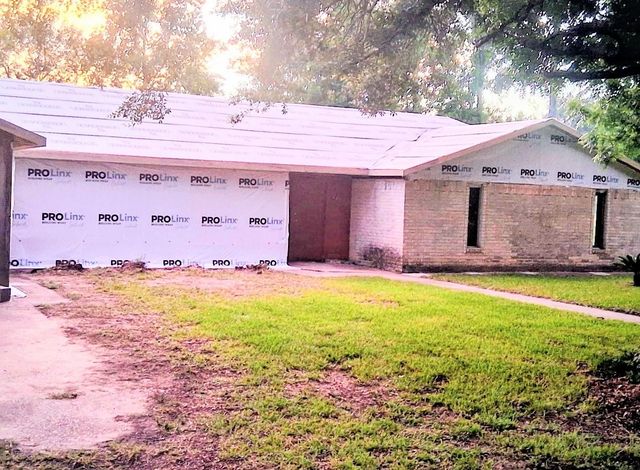 221 Tebo Street, Ames, TX 77575